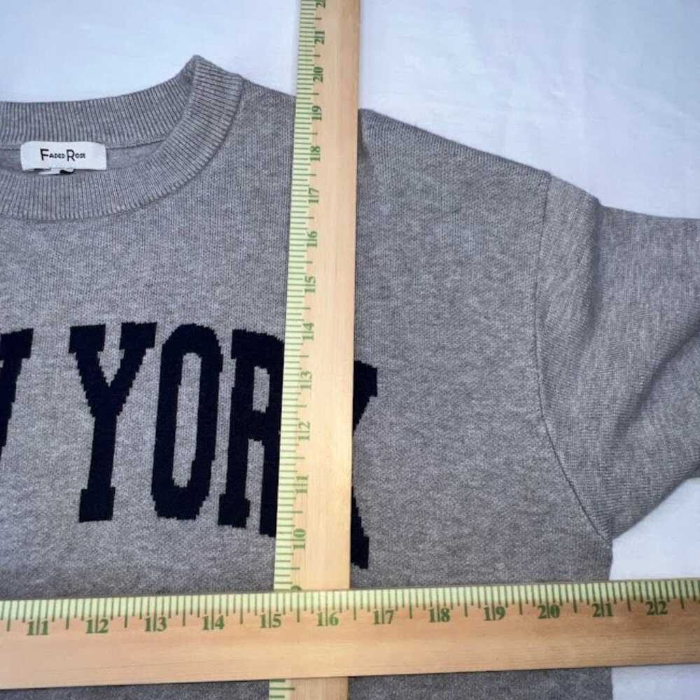 Faded Rose Cropped Tight knit NEW YORK Gray M #preppy #travel #softsweater - Picture 3 of 6